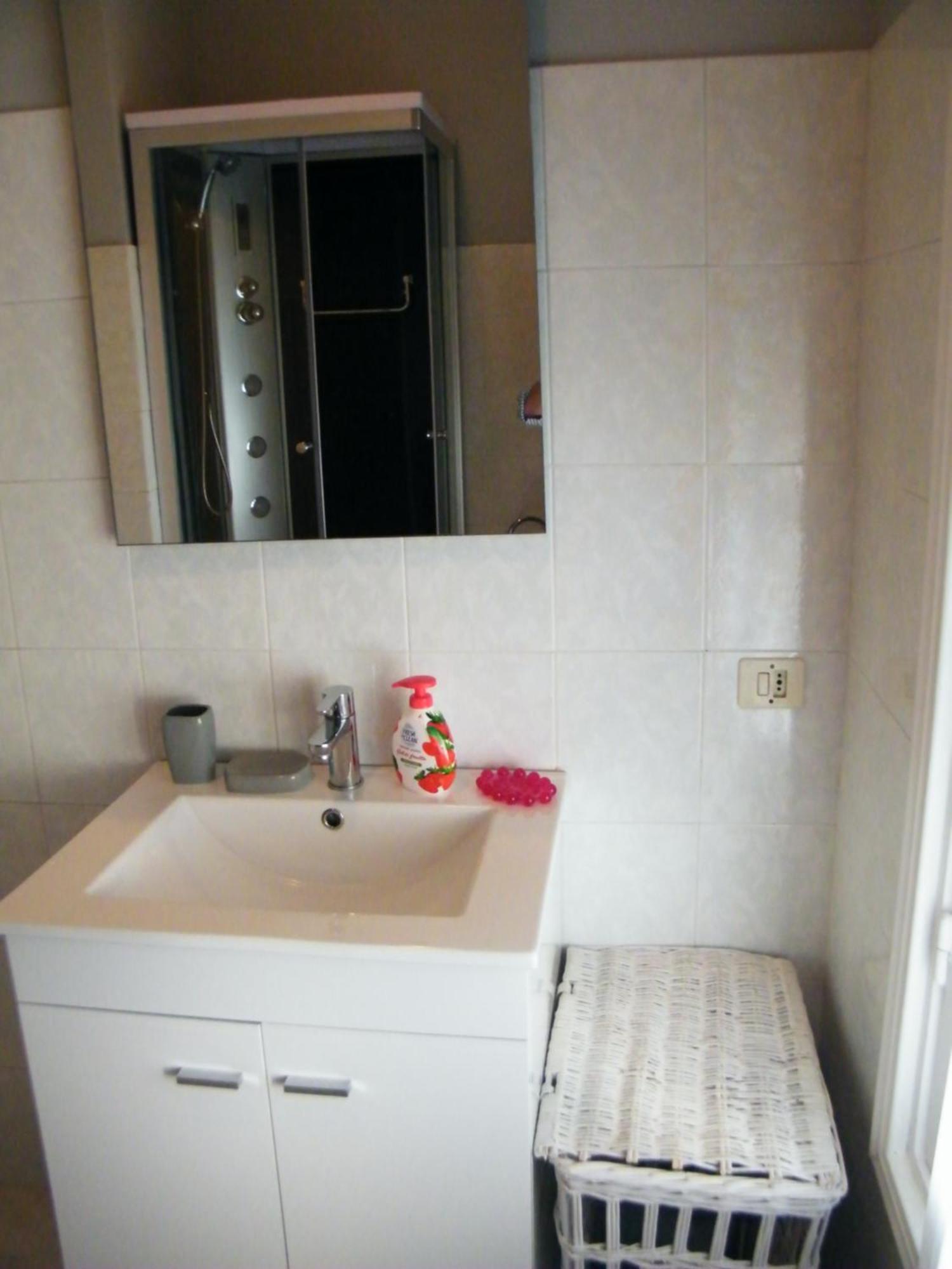 Appartamento Vacanze I Provenzali Bordighera Rum bild